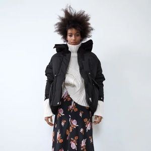 Black Zara hooded puffer jacket Size XS